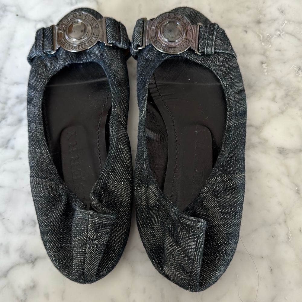 Burberry Denim peep toe flats, size 38